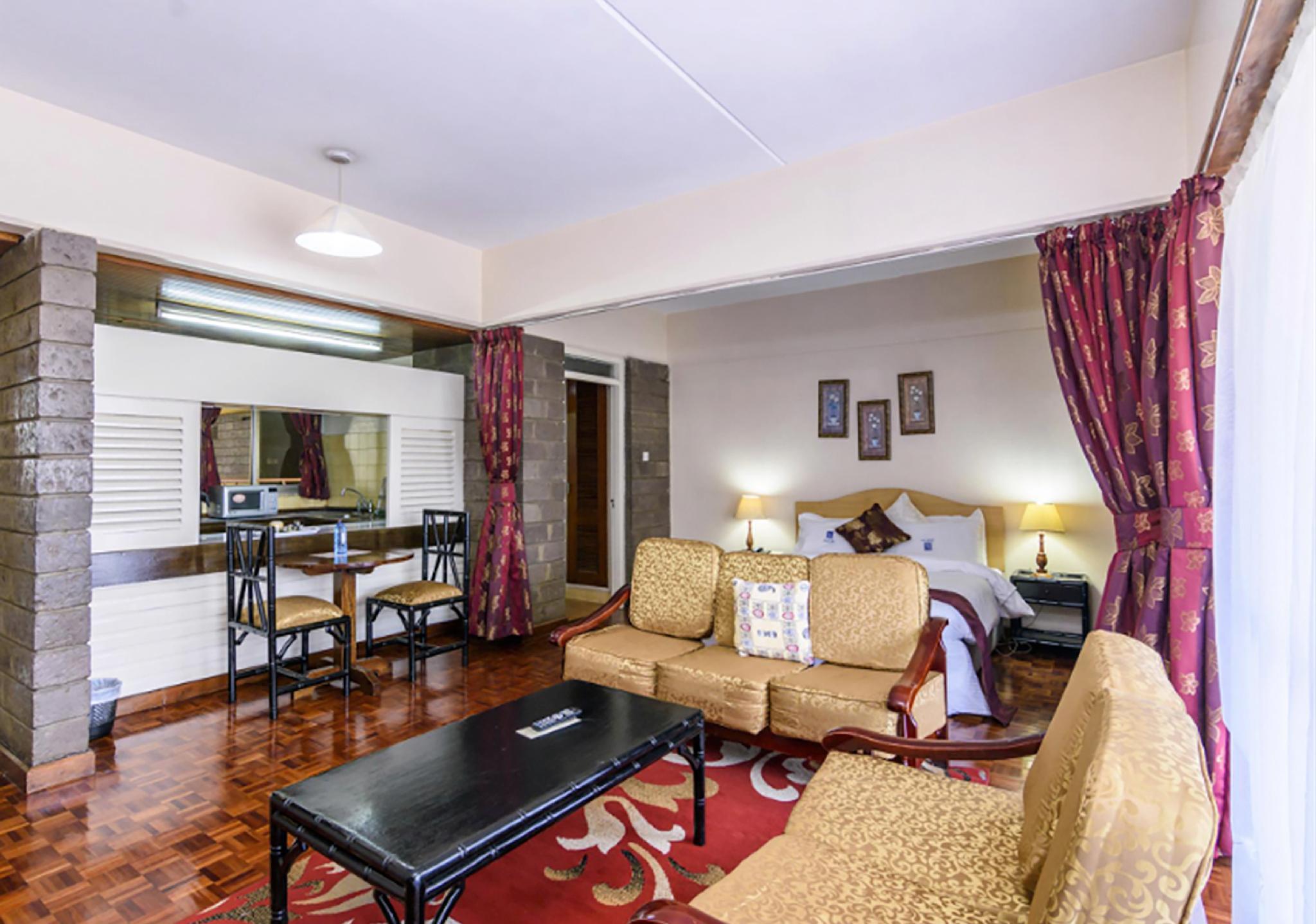 JAMBO CHESTER HOTEL AND SUITES 15/21