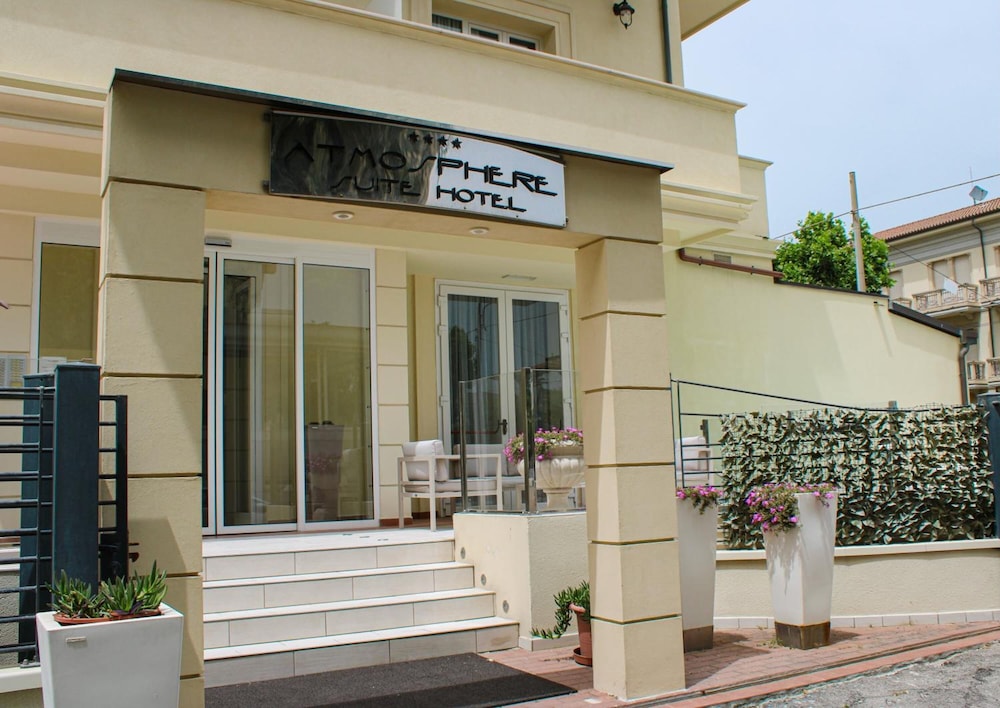 Atmosphere Suite Hotel 5/56