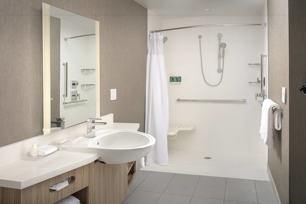 SpringHill Suites by Marriott Punta Gorda Harborside 8/35