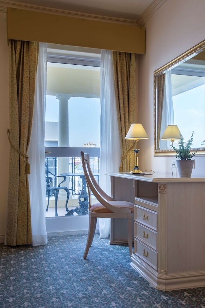 RADISSON BLU LE VENDOME-CAPE TOWN 16/33