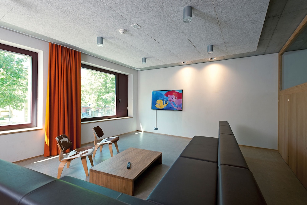 Interlaken Youth Hostel 43/63