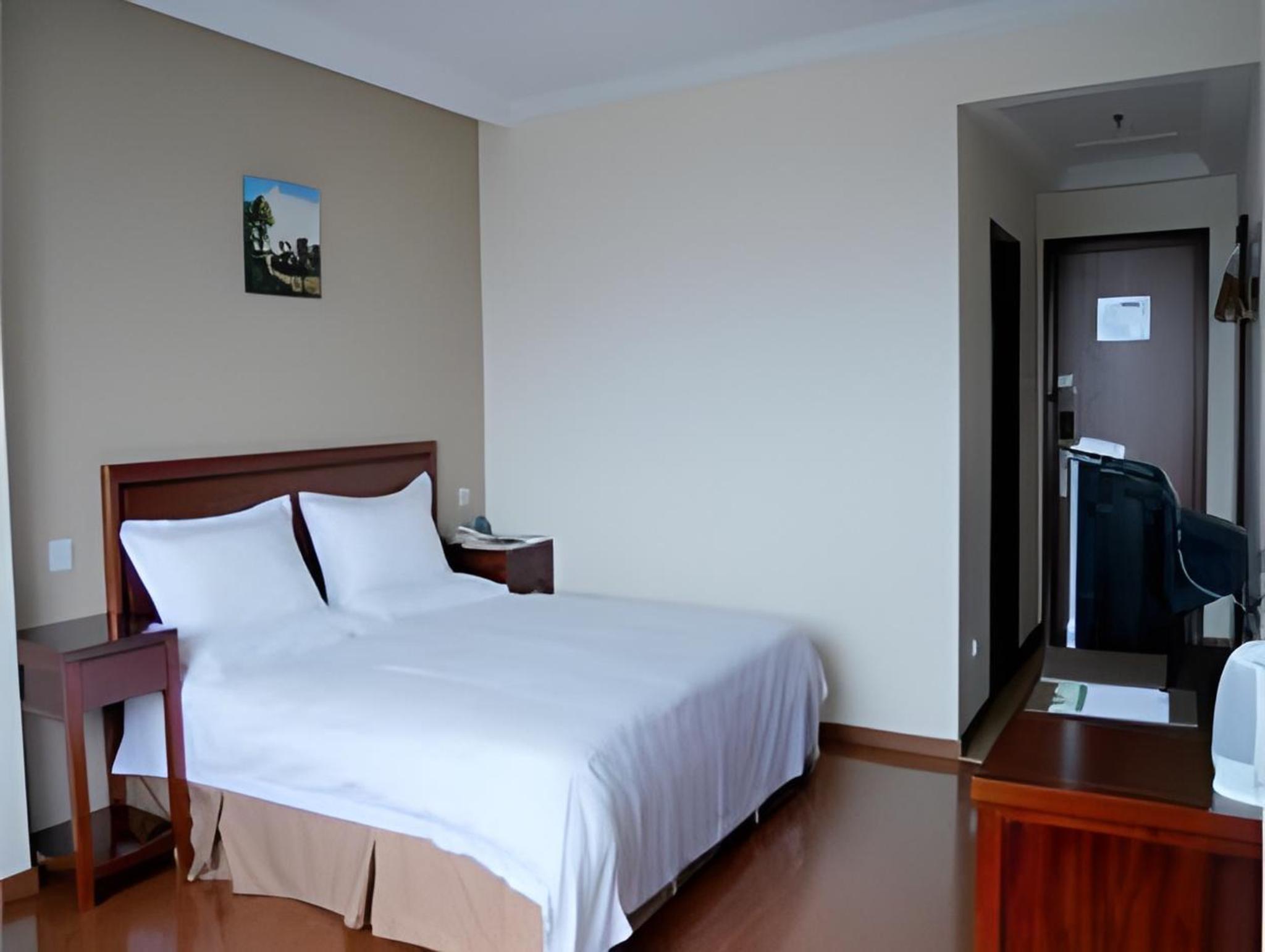 GreenTree Inn Yangzhou Yizheng East Zhenzhou Road Express Hotel 13/34