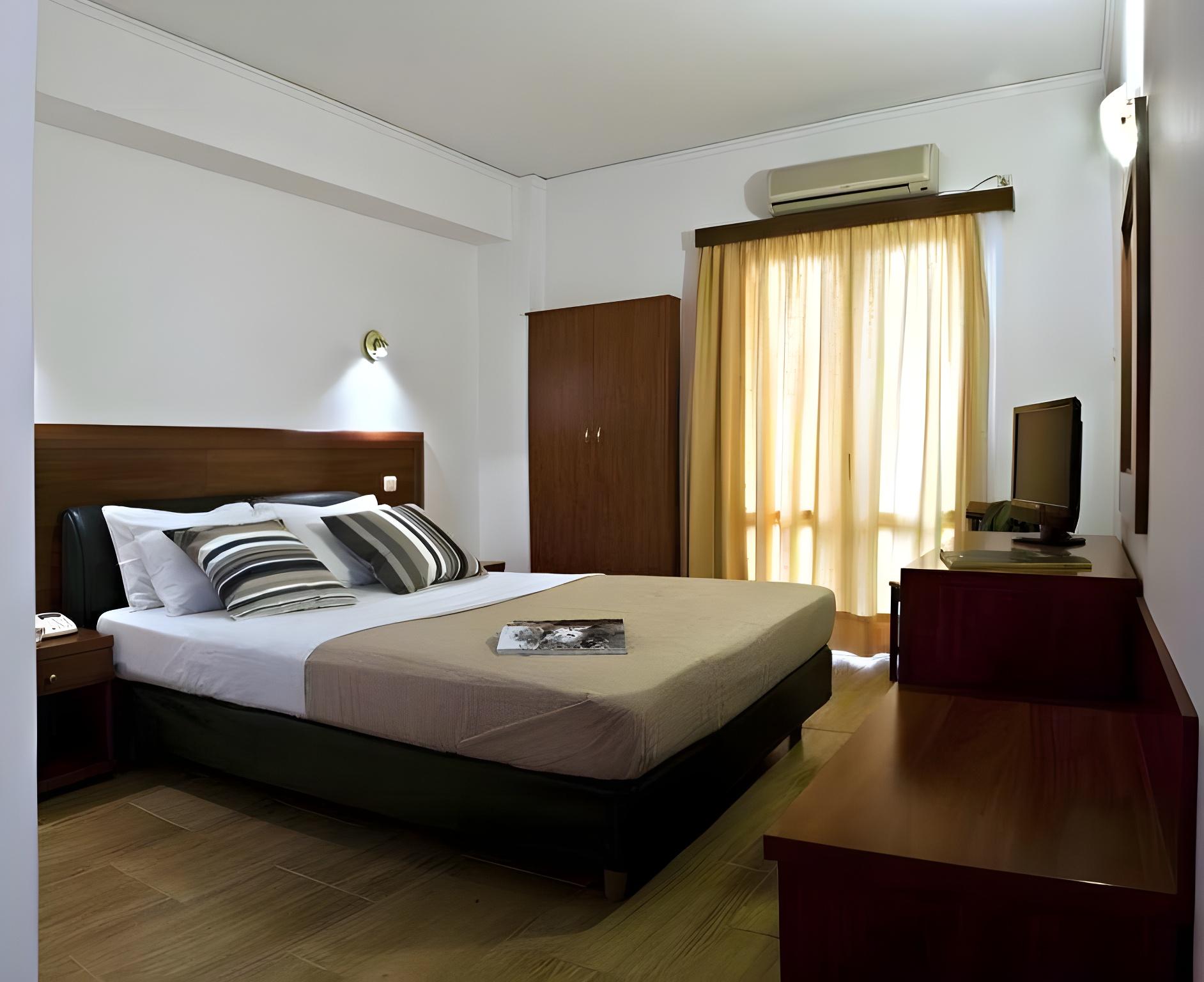 Room, Double or Twin Bed