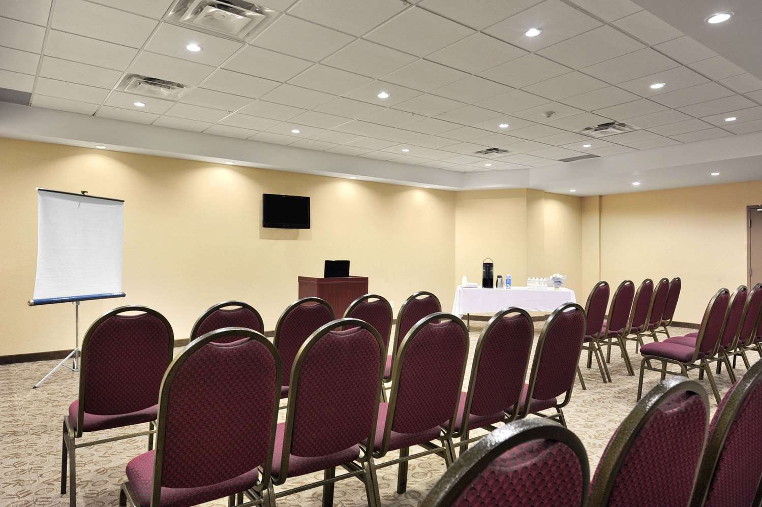 Days Inn By Wyndham Brampton 15/18