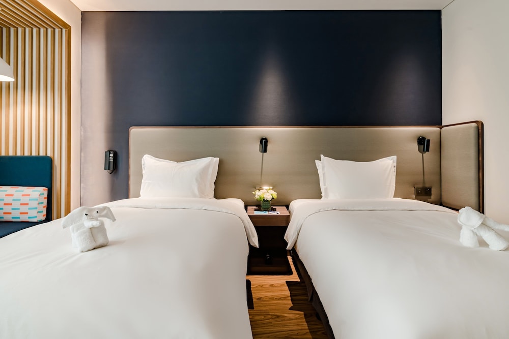 Holiday Inn Express Taian City Center 8/50
