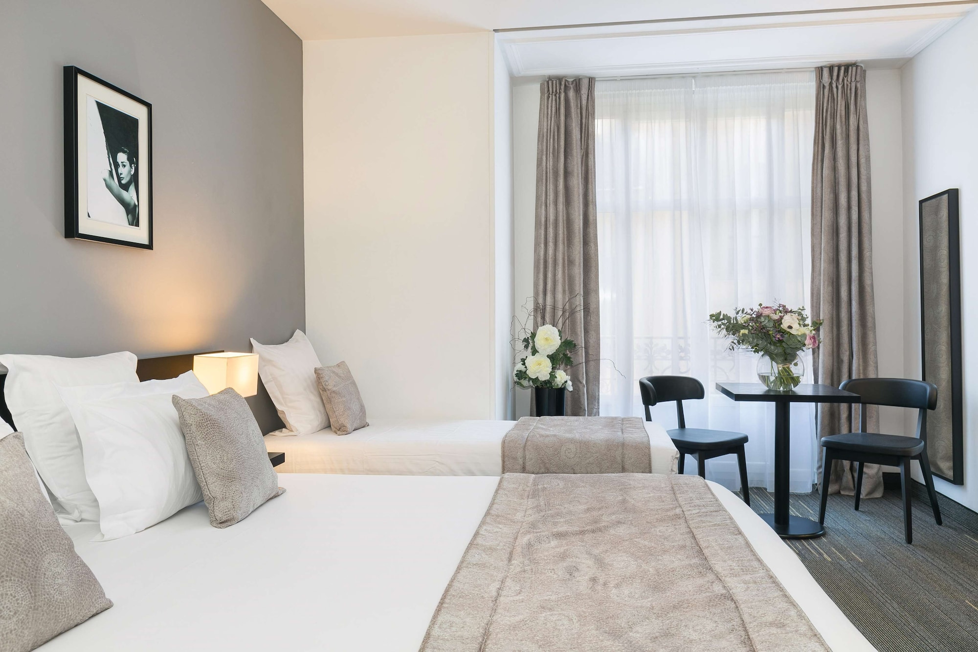 SUPERIOR, KING BED