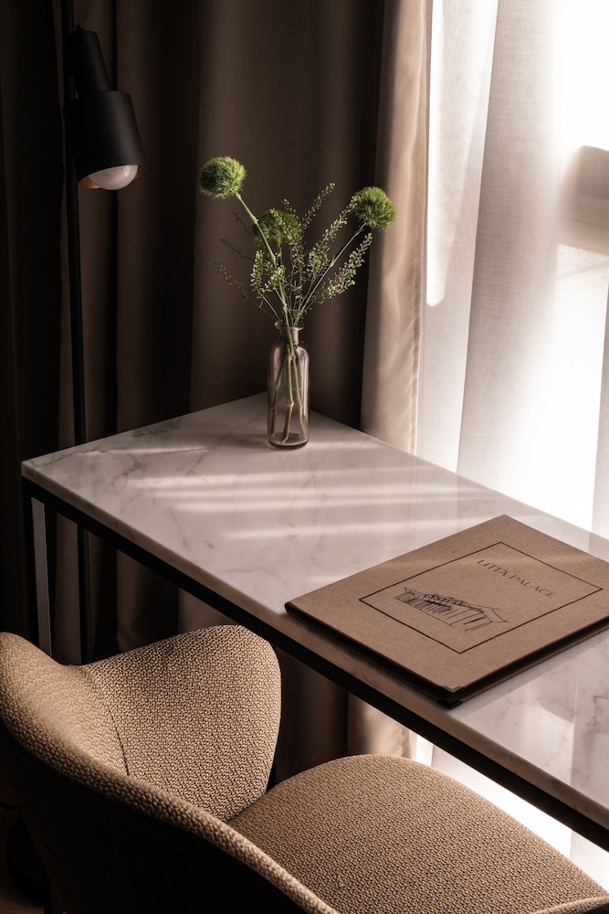 Litta Palace 62/76