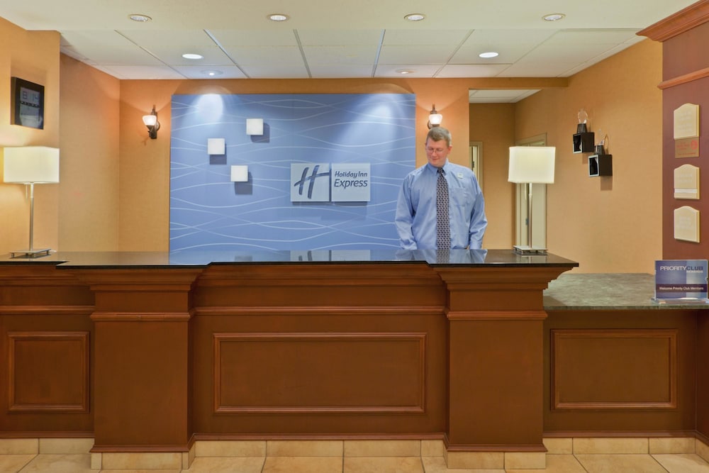 Holiday Inn Express Hotel Suites Kent State University 3/69