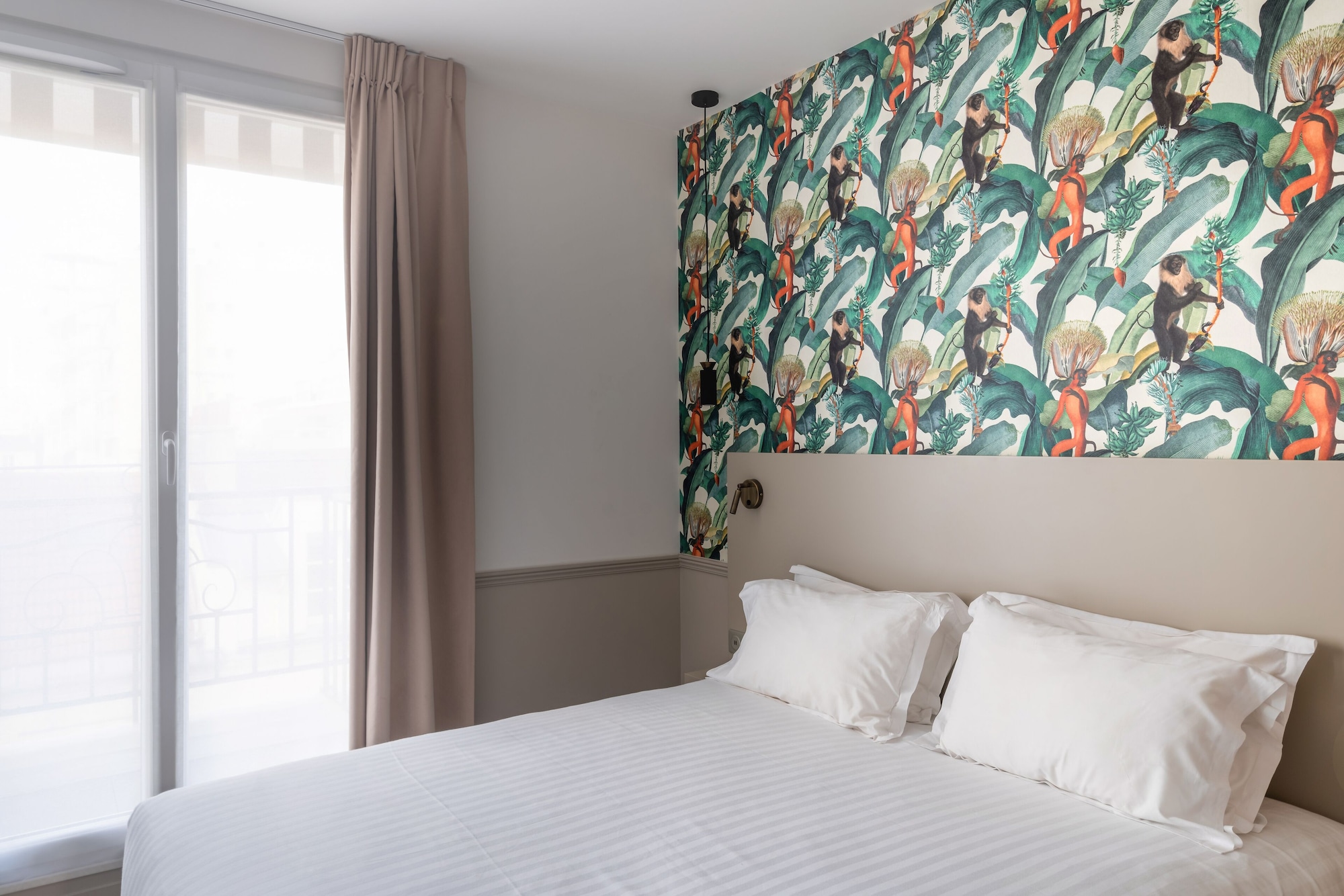 STANDARD, DOUBLE BED, CITY VIEW, BALCONY