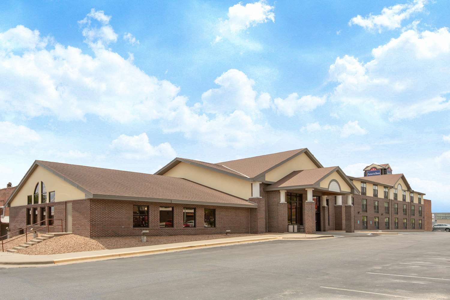 AmericInn by Wyndham Ottumwa 2/24
