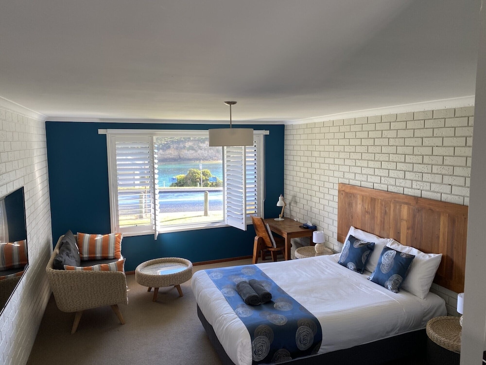 SOUTHERN OCEAN MOTOR INN 22/67