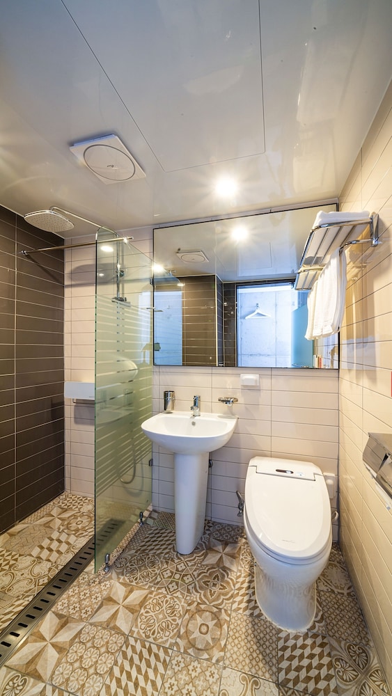 Hotel Stay Interview Jeju 50/50