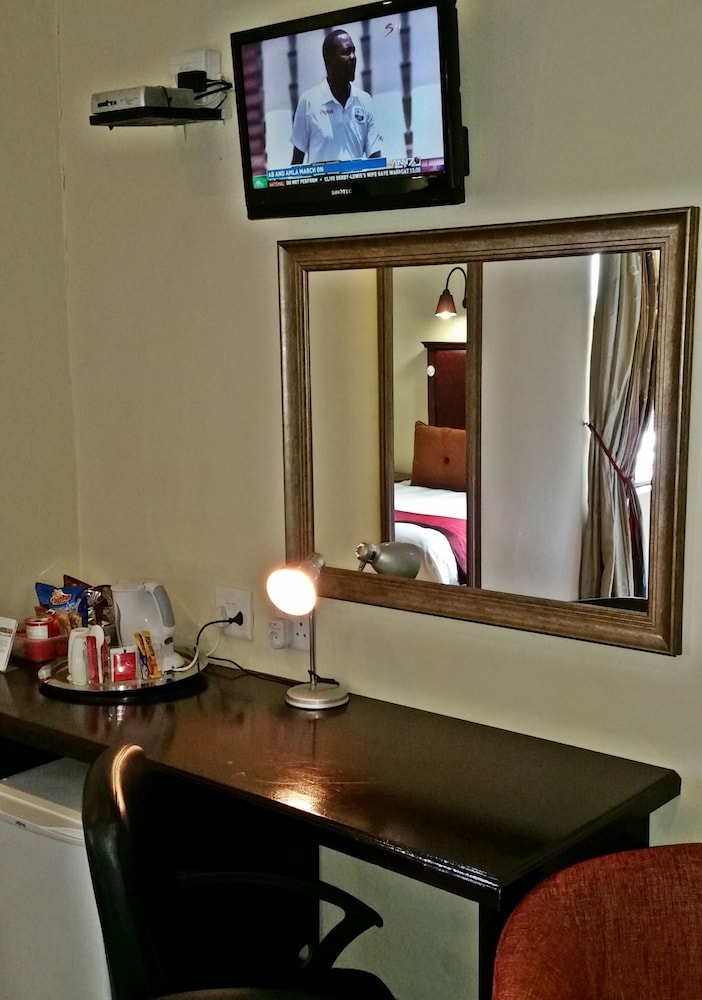 Constantia Manor Guesthouse 68/77