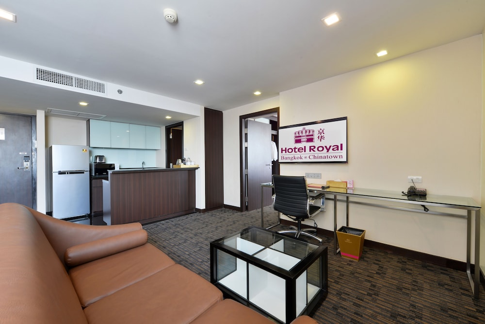 Hotel Royal Bangkok 37/67