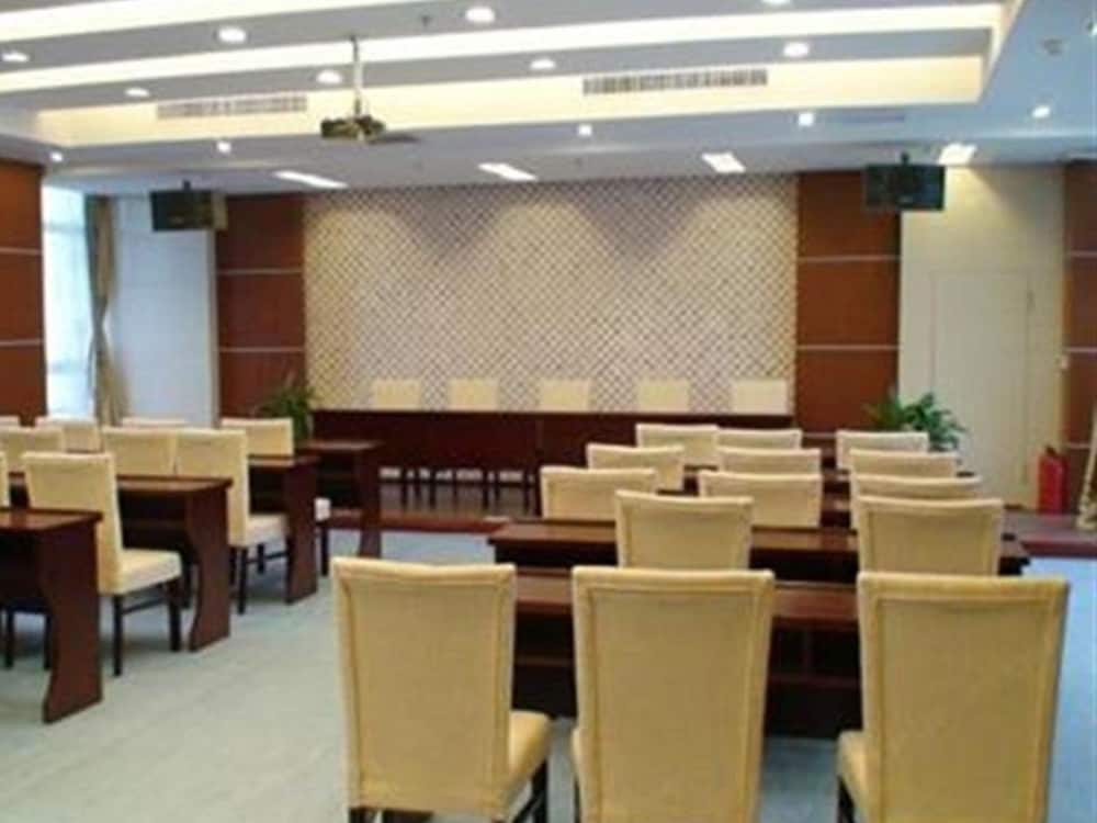 Greentree Inn Jiangsu Taizhou Jingjiang Jiangping Road Shanghai City Business Hotel 42/55