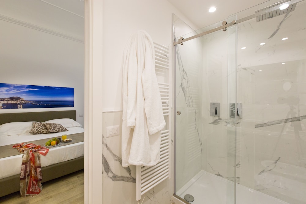 Palermo In Suite Aparthotel Shs 51/52