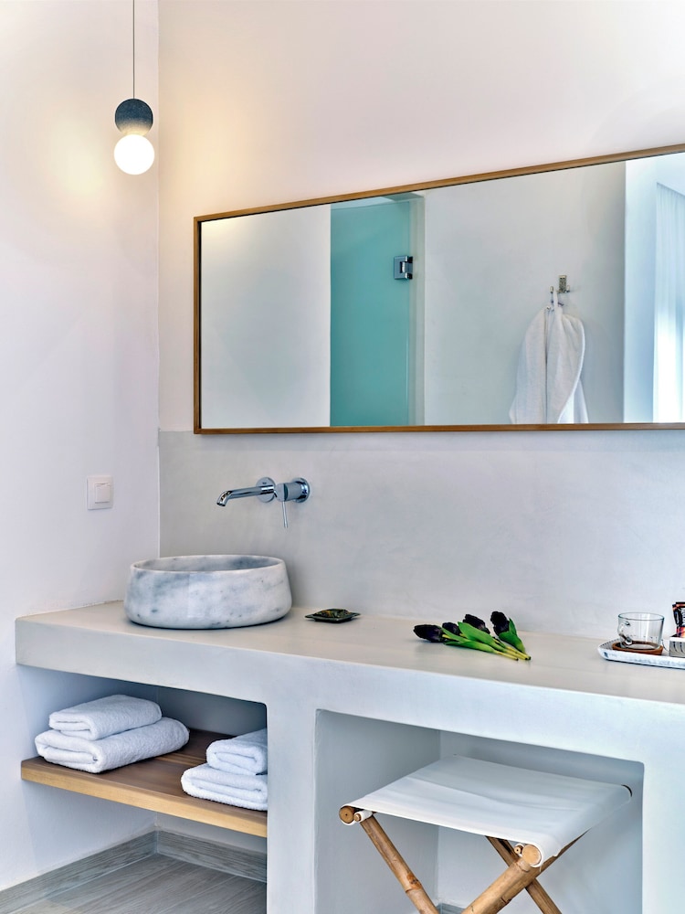 Aella Residence 47/50