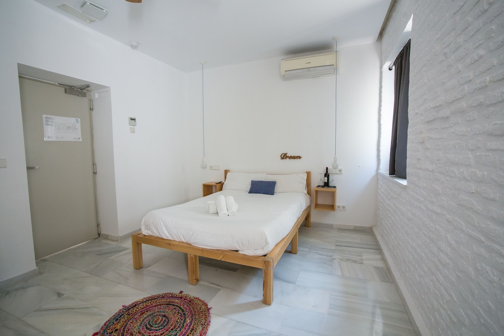 The Nomad Hostel 41/77
