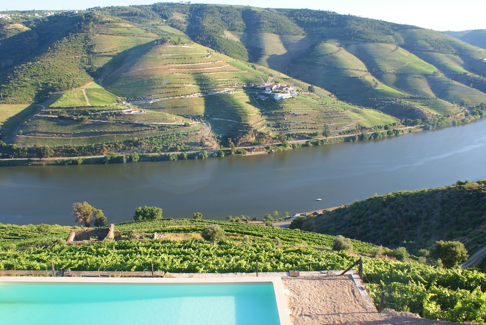 QUINTA DA VEIGA 37/48