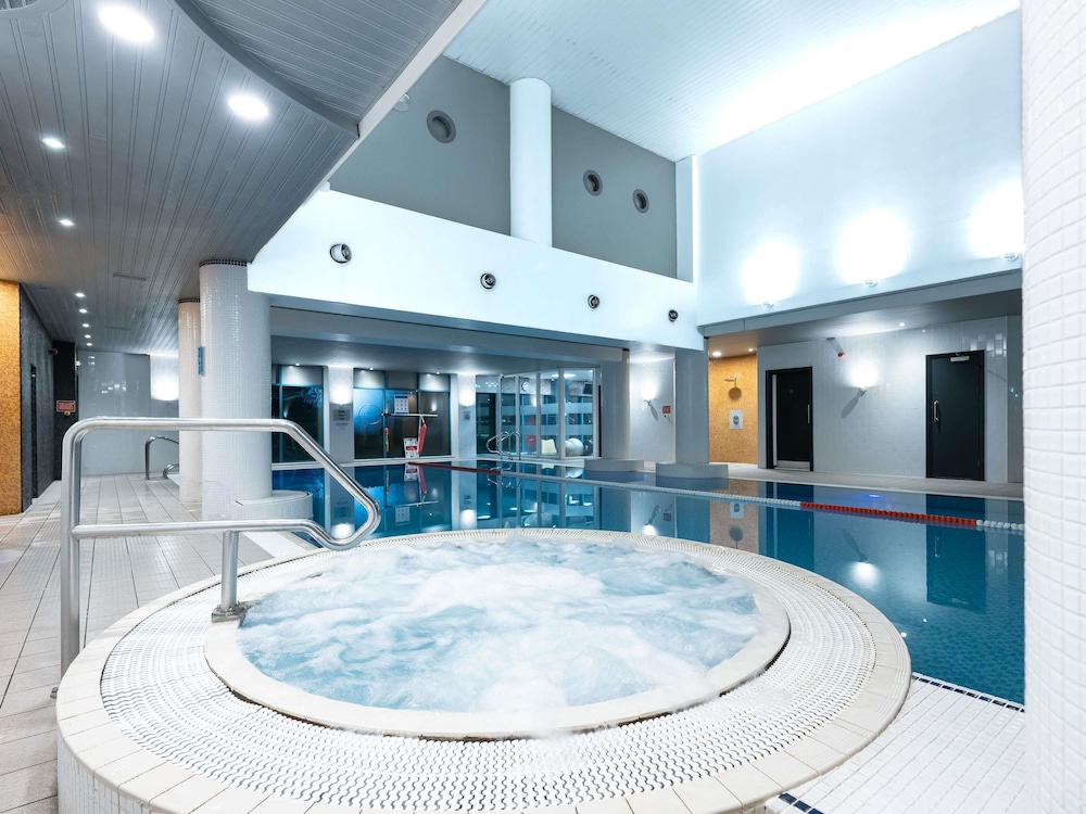 NOVOTEL CARDIFF CENTRE 37/75