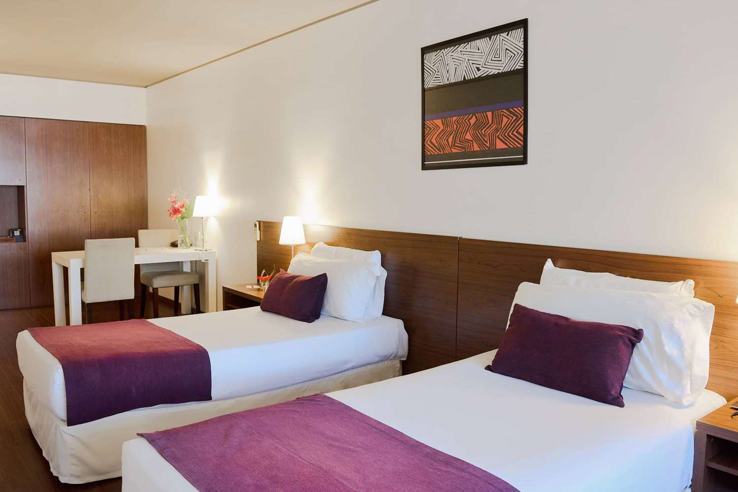 Dazzler by Wyndham Buenos Aires Maipu 17/76