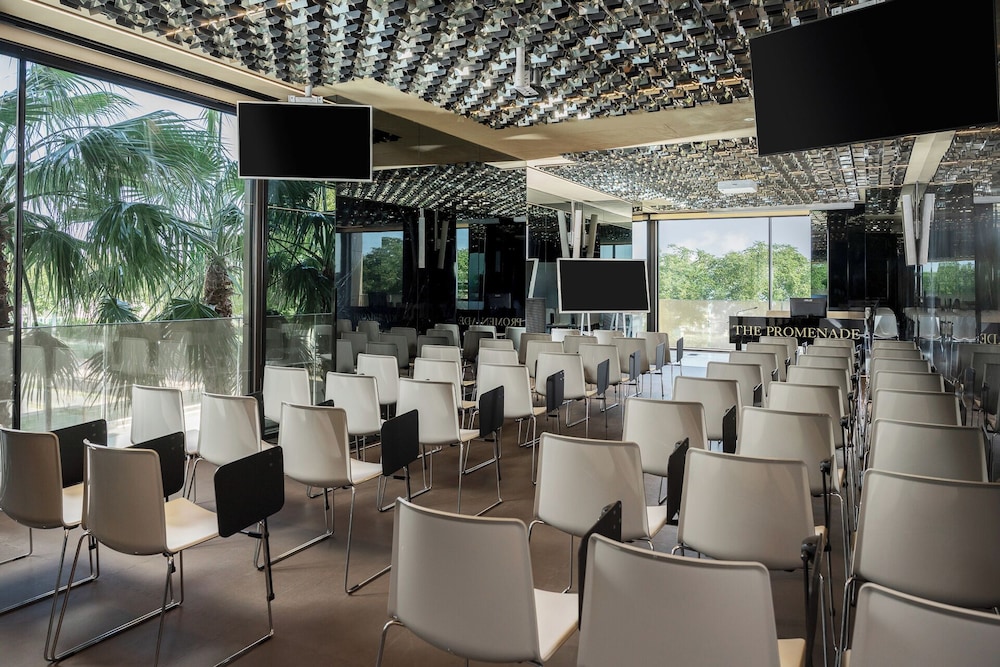 The Promenade Luxury Wellness Hotel 55/68