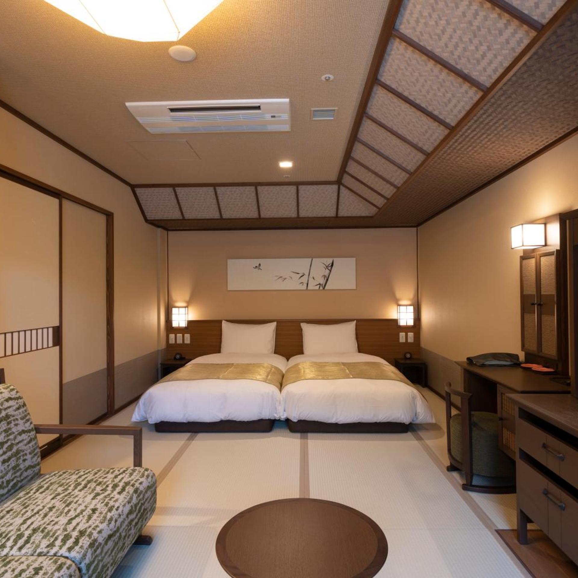 Hollywood, Twin Beds, Hot Spring Bath