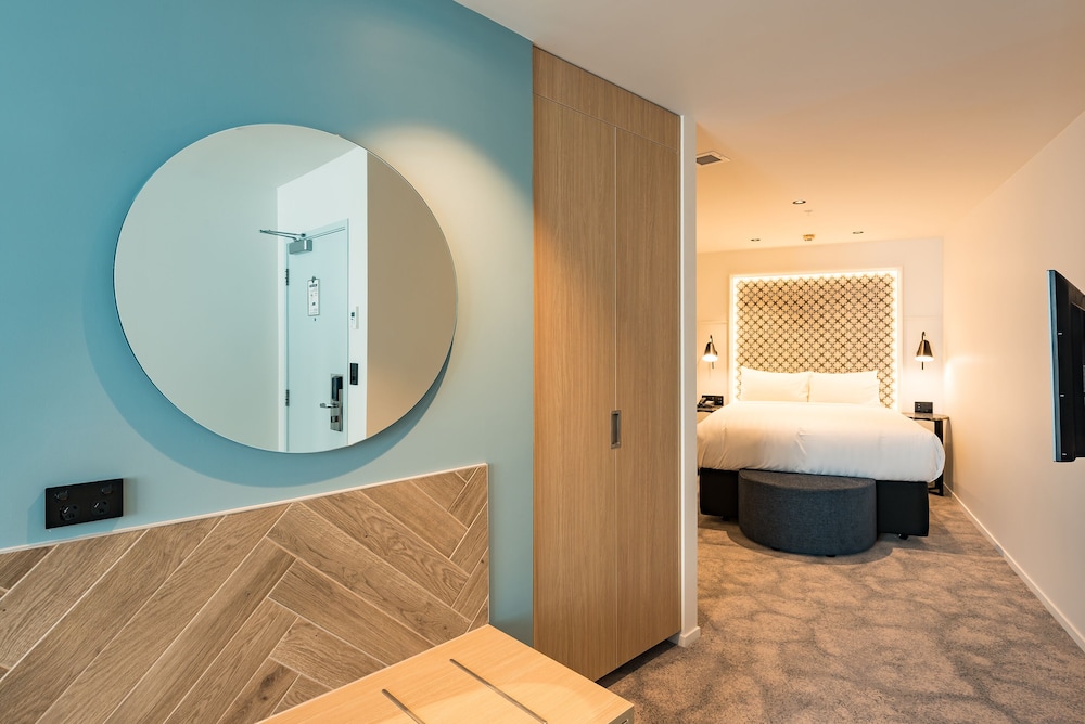 Legacy Airedale Hotel Auckland 30/67
