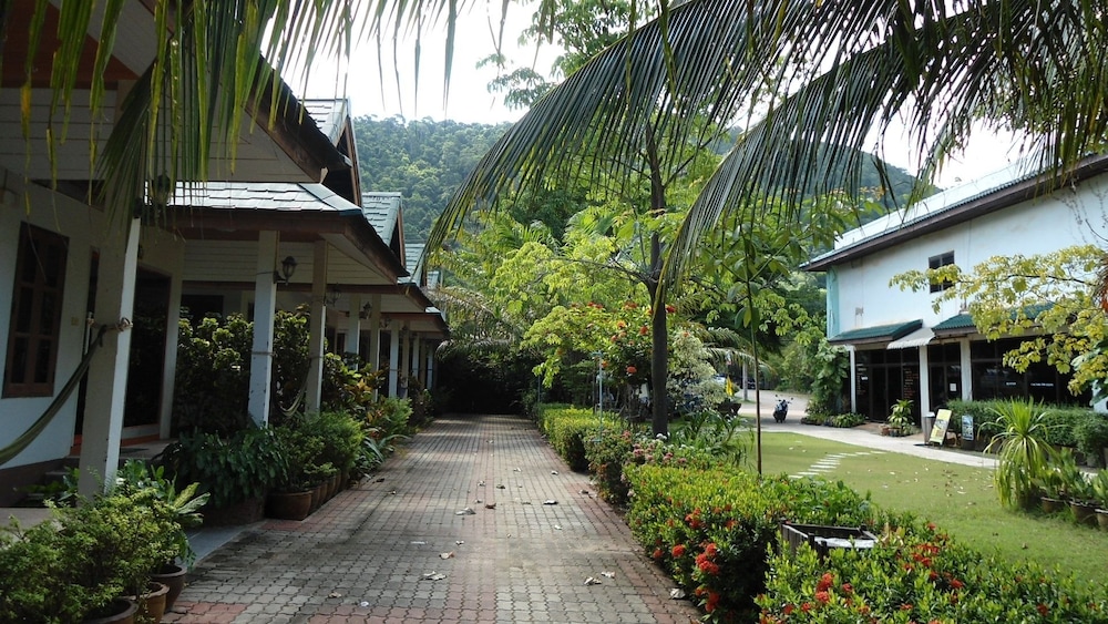 Ocean View Resort 63/70