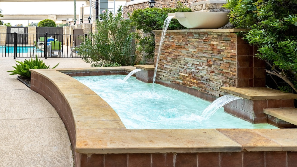 Holiday Inn Express Hotel & Suites Houston South - Pearland 29/61