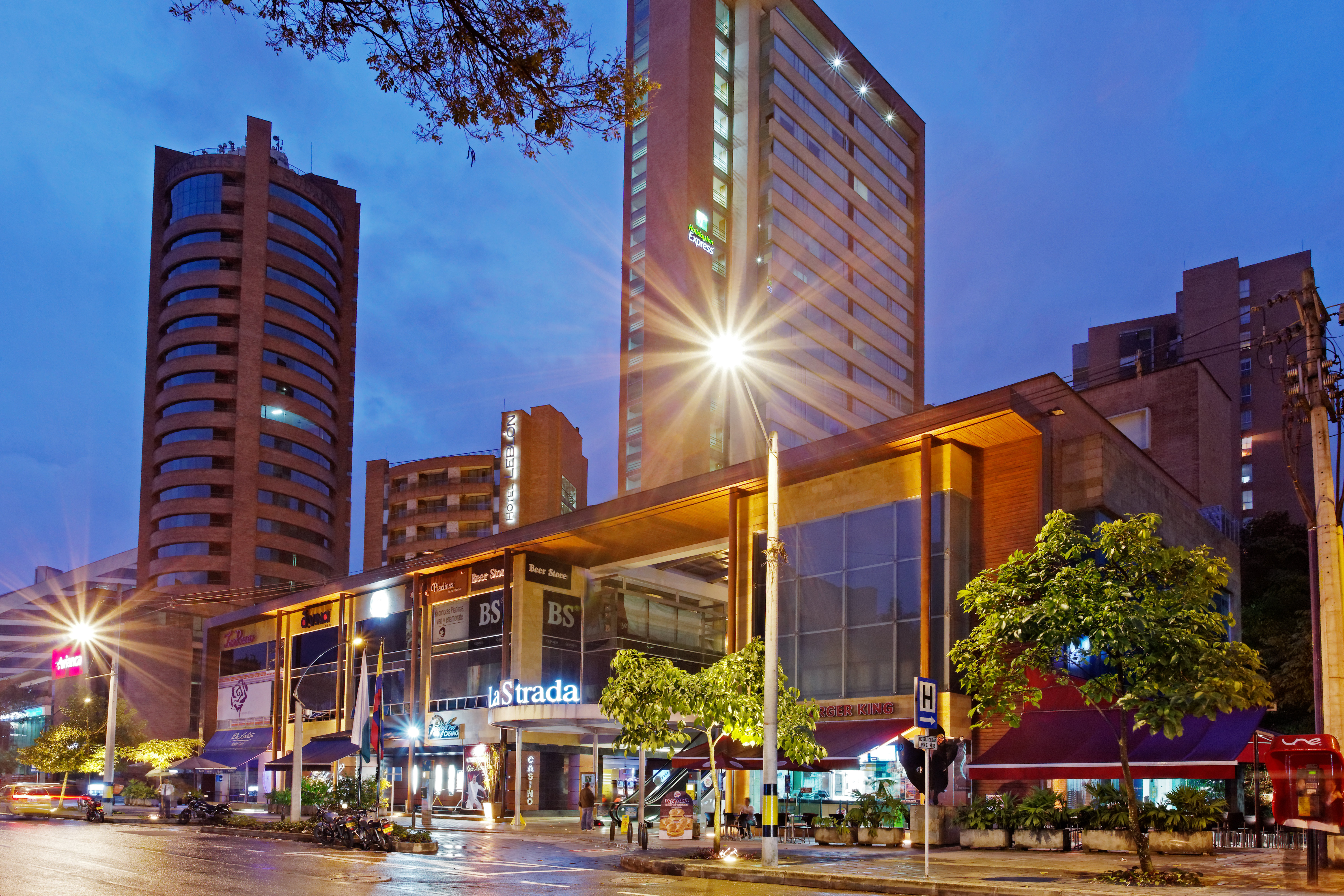 HOLIDAY INN EXPRESS MEDELLIN 2/65