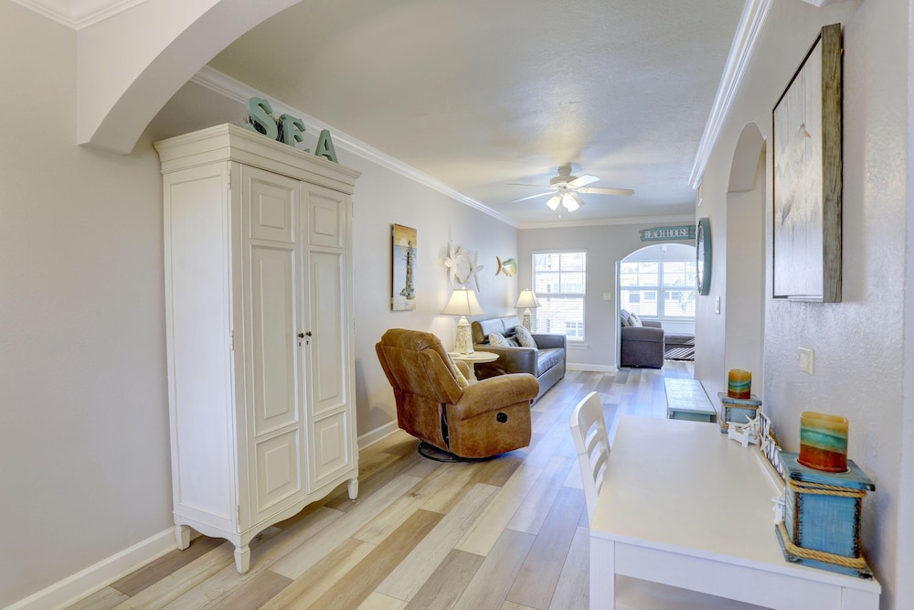 Barefoot Beach Resort 40/77
