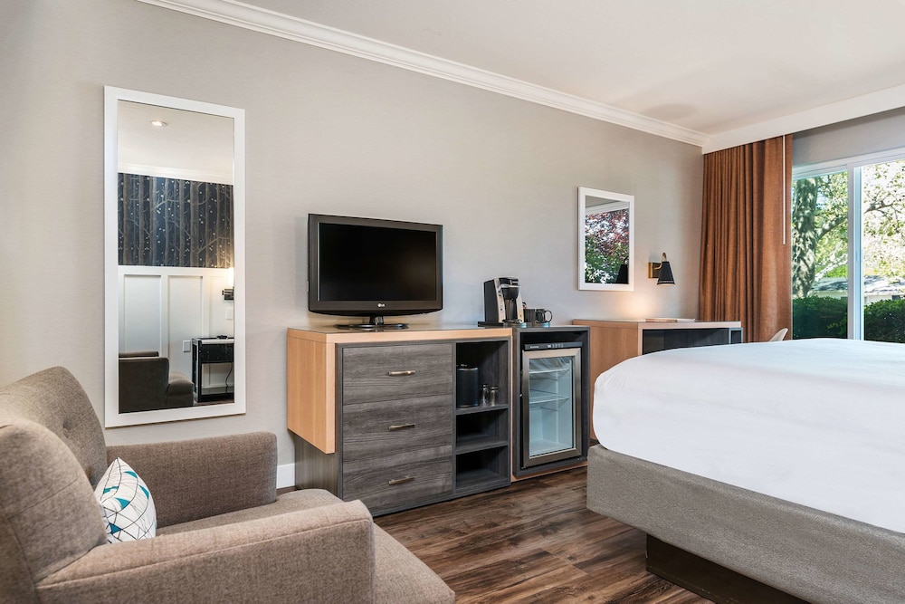 Upvalley Inn Hot Springs Ascend Hotel Collection 9/42