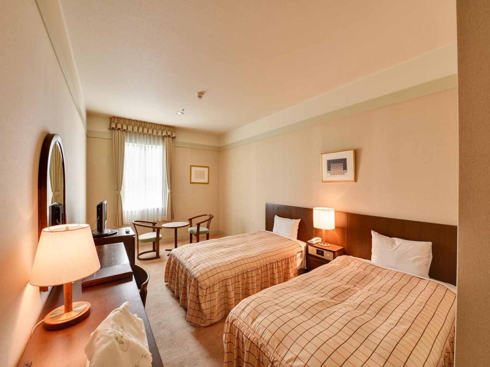 Standard, Twin Beds