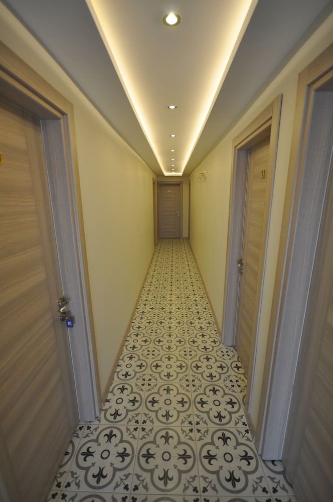 Ege Otel 3/36