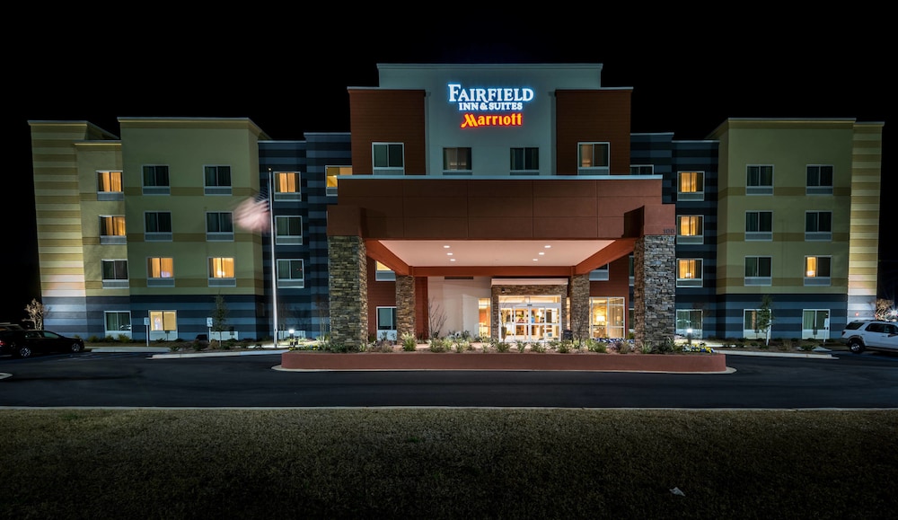Fairfield Inn Suites Meridian 1/27