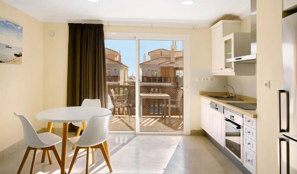 LIVVO Monte Carrera Holiday Homes 8/17