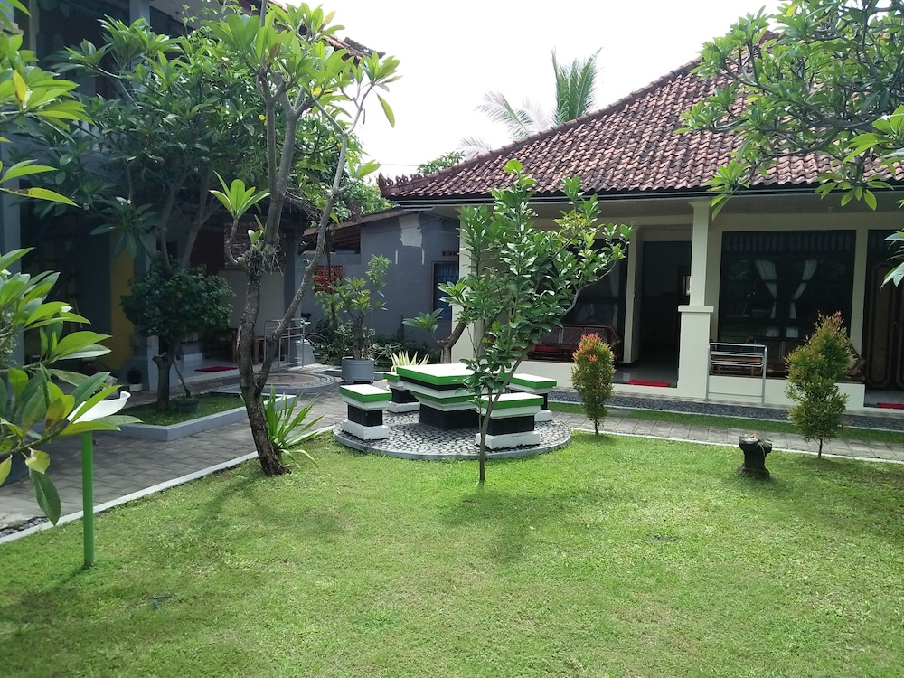 Puri Mandhara Lovina 35/45