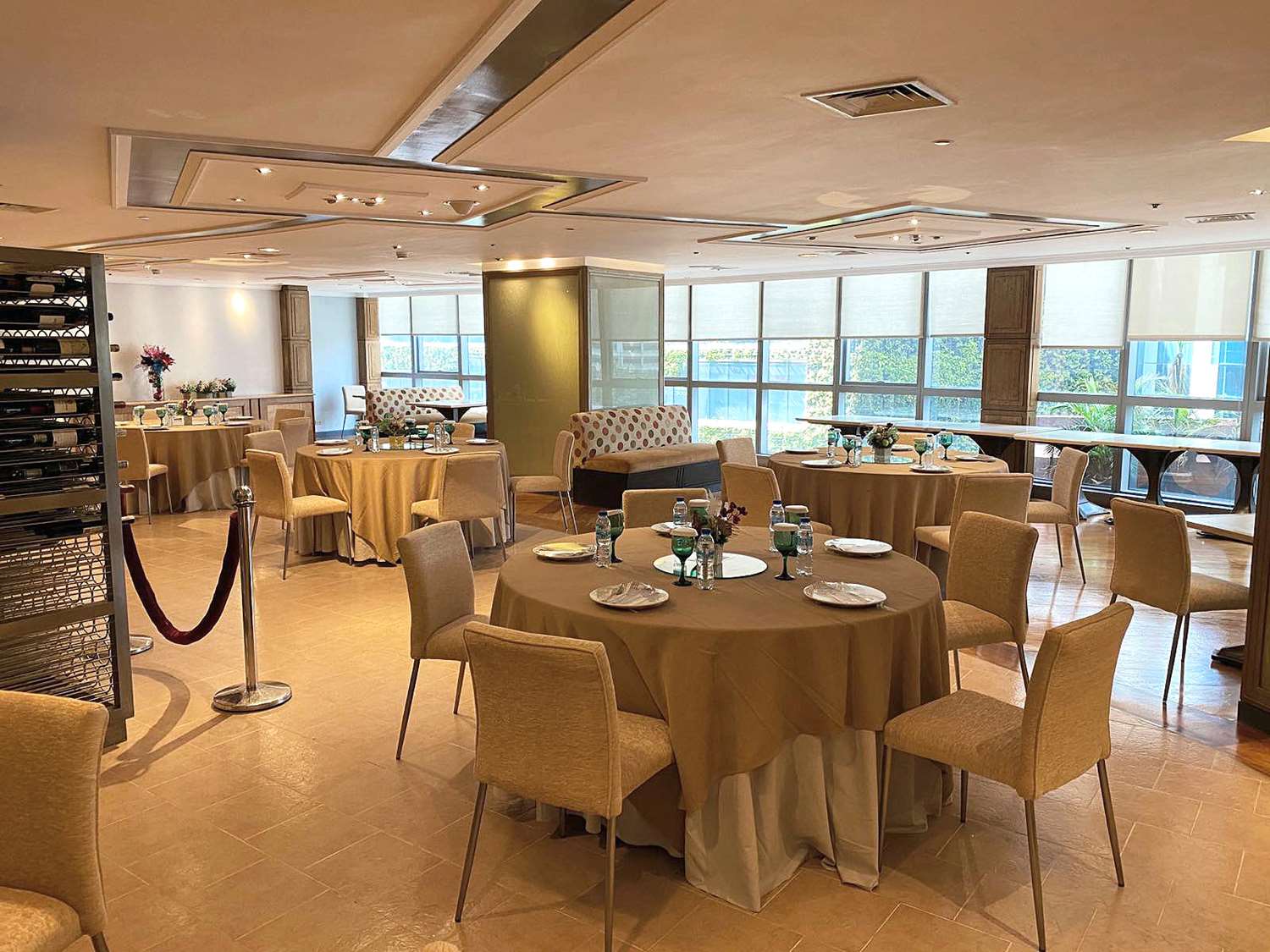 Discovery Suites 38/51