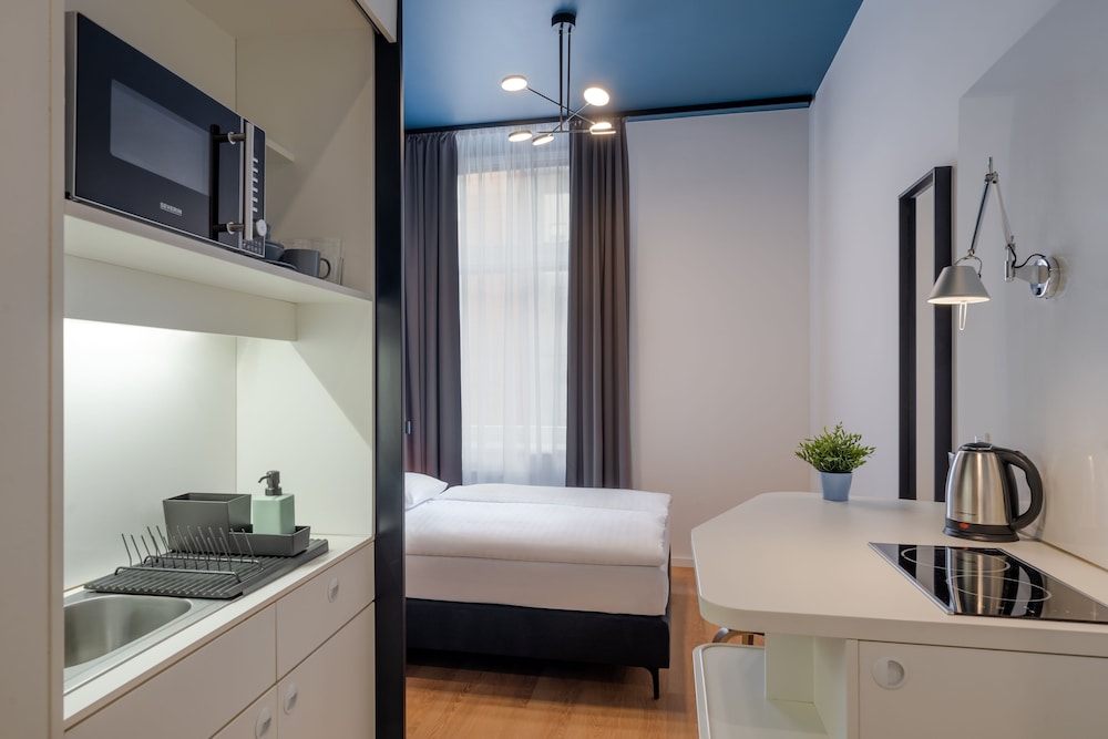 Deans Home Budapest 50/50