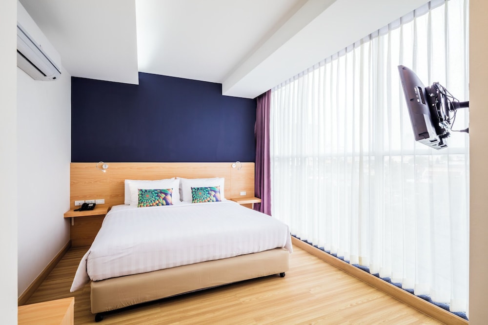 Solo Express Sukhumvit 81 43/57