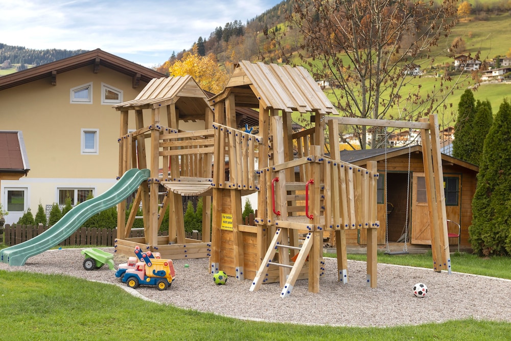 Hotel Schneeberger 68/75
