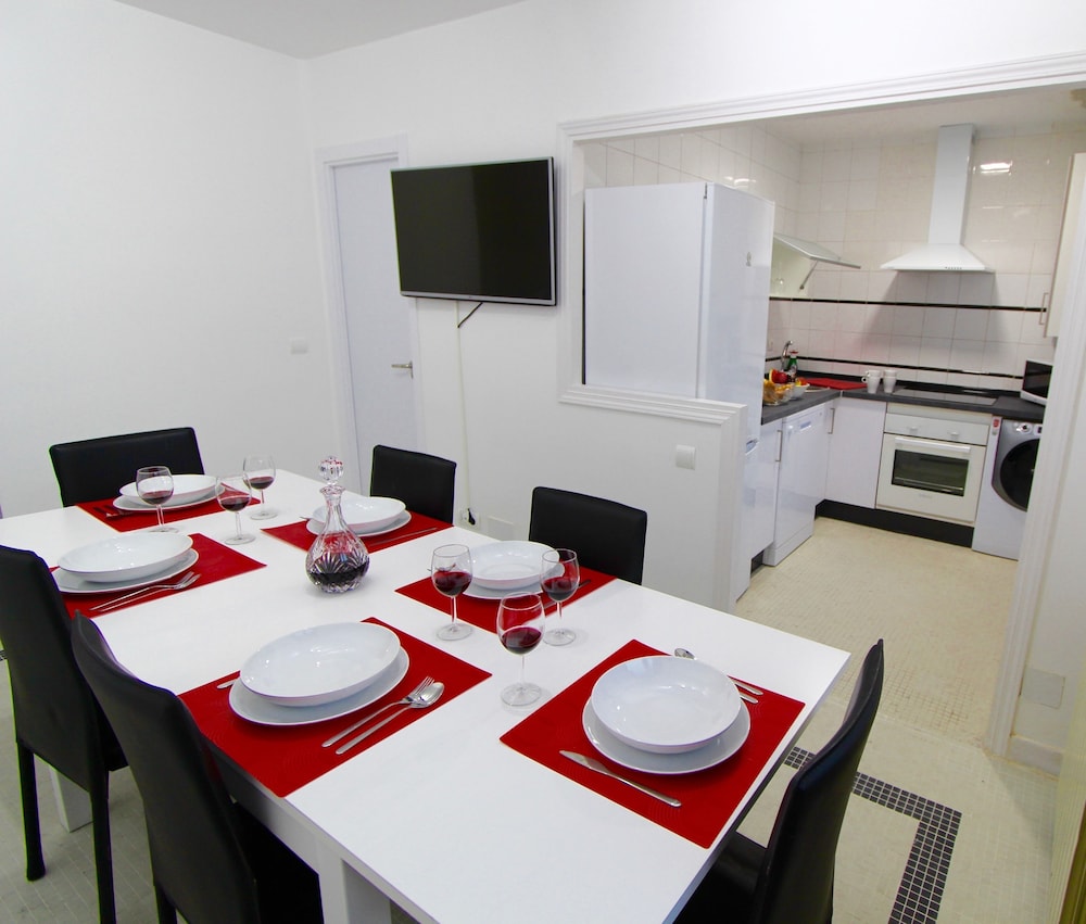 Apartamentos Roisa Centro 58/72