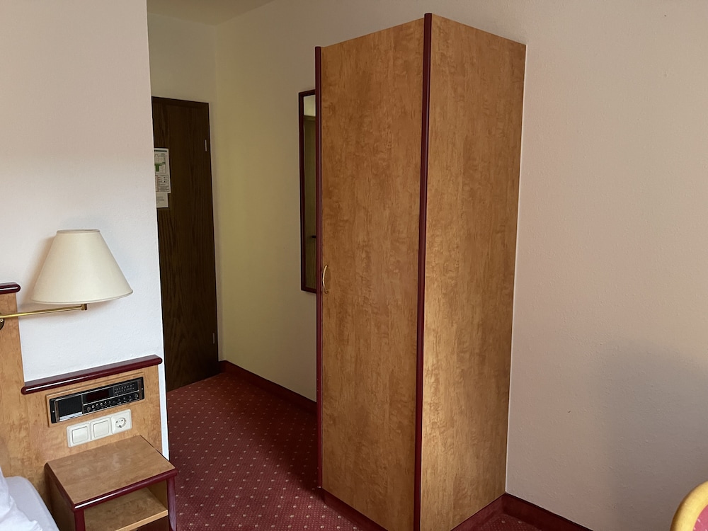 Astor Hotel 15/35