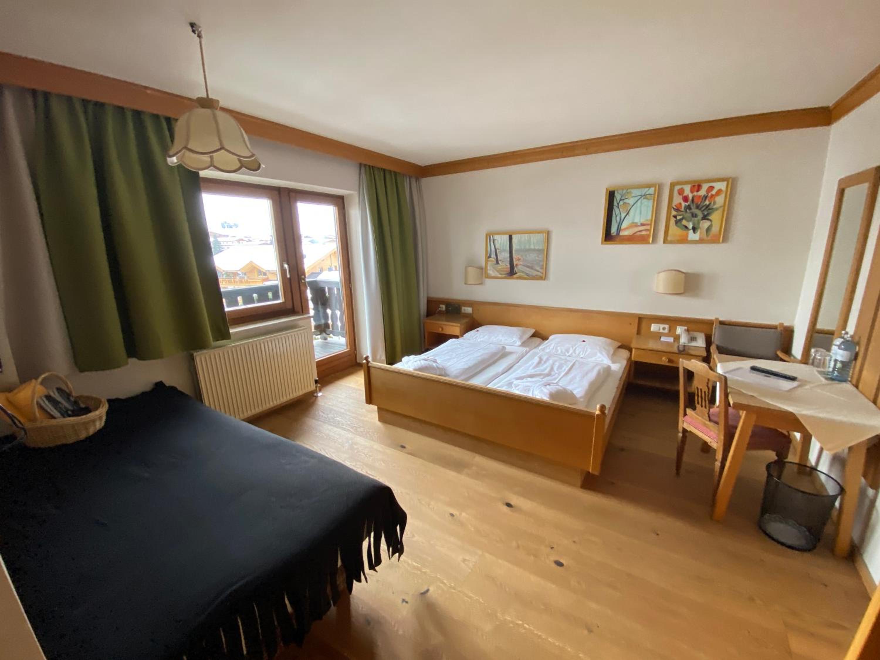 غرفة بسرير مزدوج مع سرير إضافي، HAUS WOLF IM ALPINE PALACE NEW BALANCE LUXUS RESORT 2/4