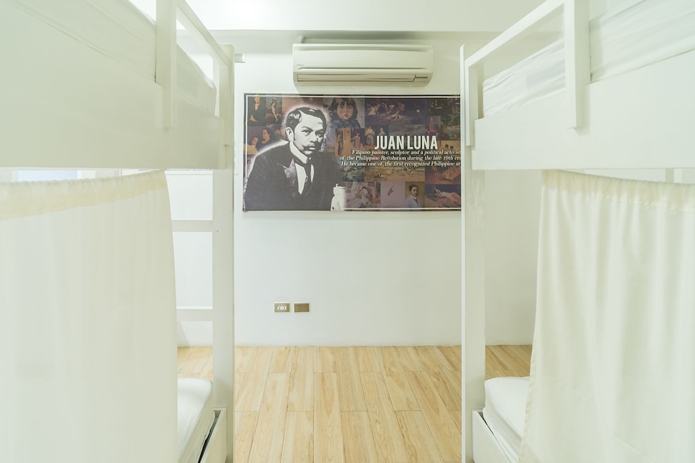 Heroes Hotel 7/63
