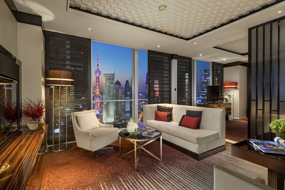 Regent Pudong Shanghai 33/84