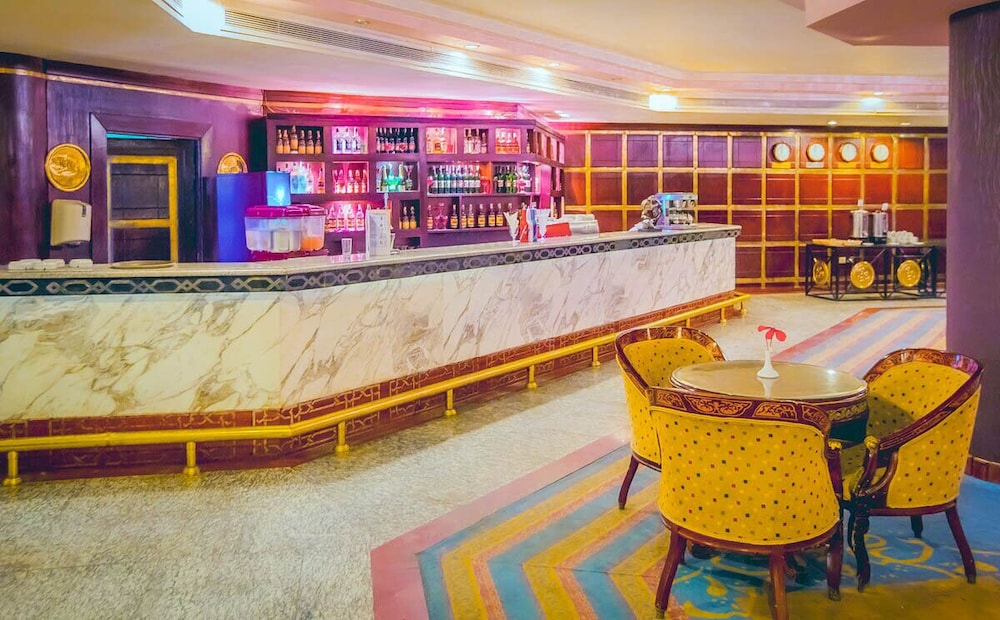 White Valley Palace 7/59