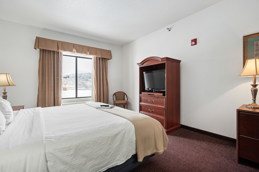 Usa Stay Hotel and Suites 28/48