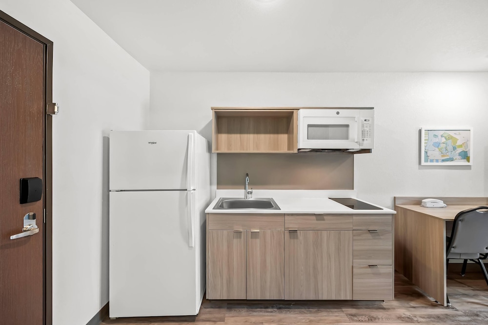 WoodSpring Suites Jackson Hub City 13/63